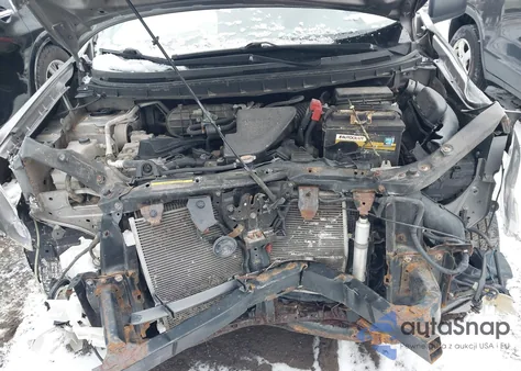 2013 Nissan Rogue S z USA, uszkodzony, nr VIN JN8AS5MV0DW664985